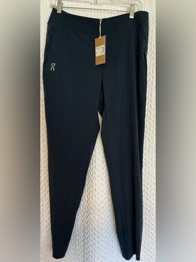 On Running Women's Black Performance Joggers